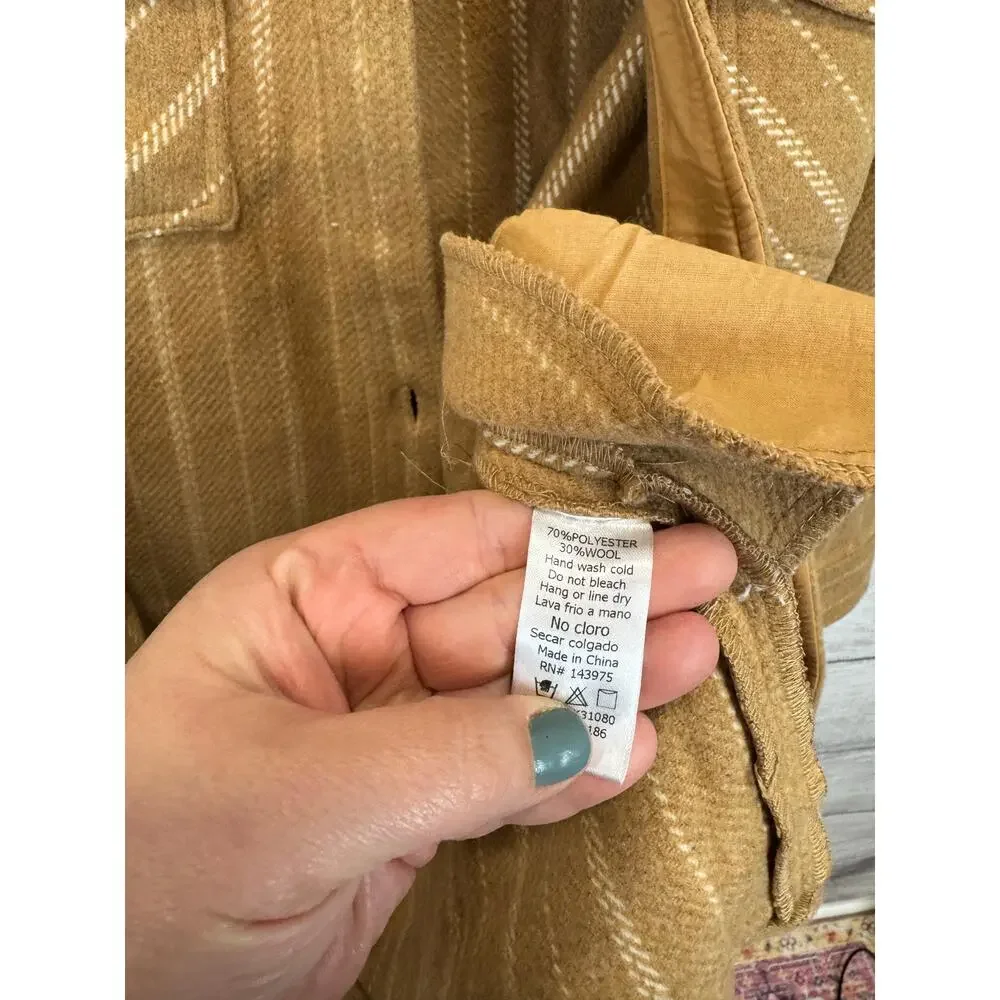 Impressions Women's Tan & Cream Fringe Back Button Up Shacket Size Small
